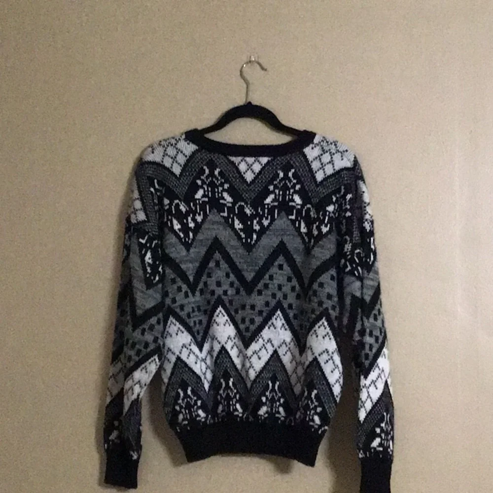 Gabrielle Sweater Sz M Abstract Vintage Long Sleeves with Genuine Leather Trim